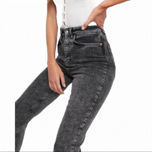 CELLO Grey Wash Mid Rise Straight Ankle Raw Hem Jeans Size 3